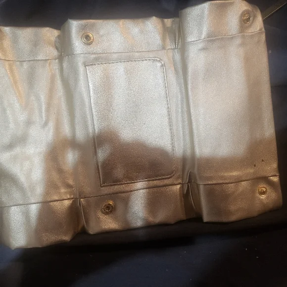 Versace - Picture 2 of 4